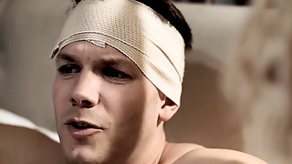 Kit Mercer offers to help injured teen