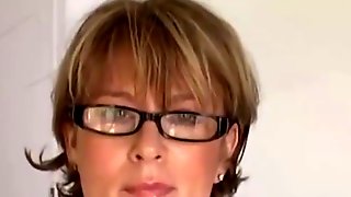 Flora cums in glasses