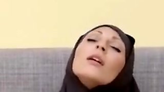 Arab masturbation