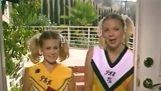 Cheerleaders Kristi and Teri Starr