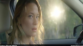 Celeb actress Scottie Thompson frontal