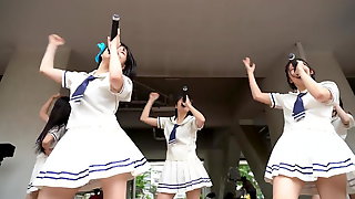 UPSKIRT DANCE