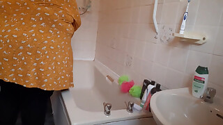 SSBBW bath time struggles nearly getting