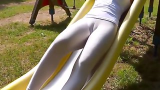 Cameltoe show