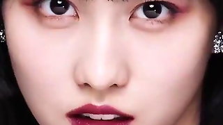 Momo's Extremely Slutty Close-Up