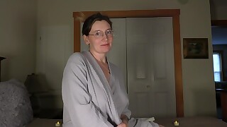 Birthday massage for step MILF in sensual