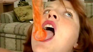 Amateur fattie sotrking my dick in condom